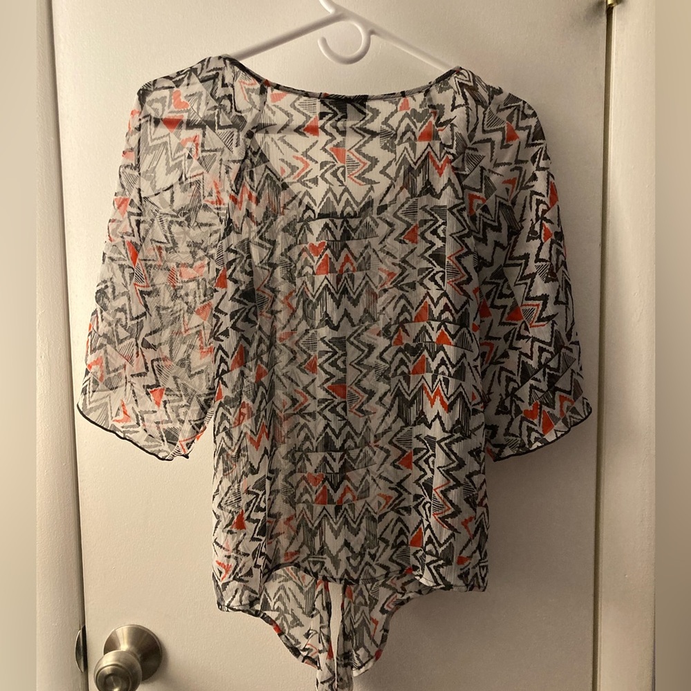 Small patterned blouse ✨ - Picture 3 of 3